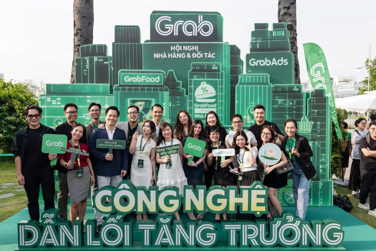 tổ chức sự kiện ra mắt sản phẩm
